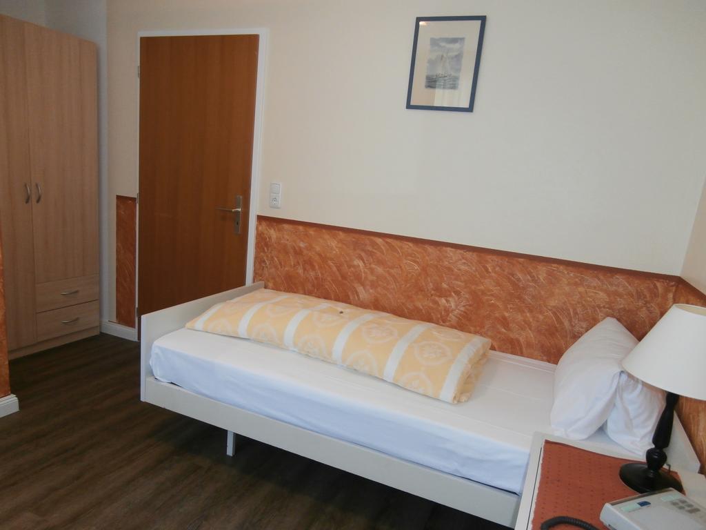 Hotel Hasselbarth Burg auf Fehmarn Phòng bức ảnh