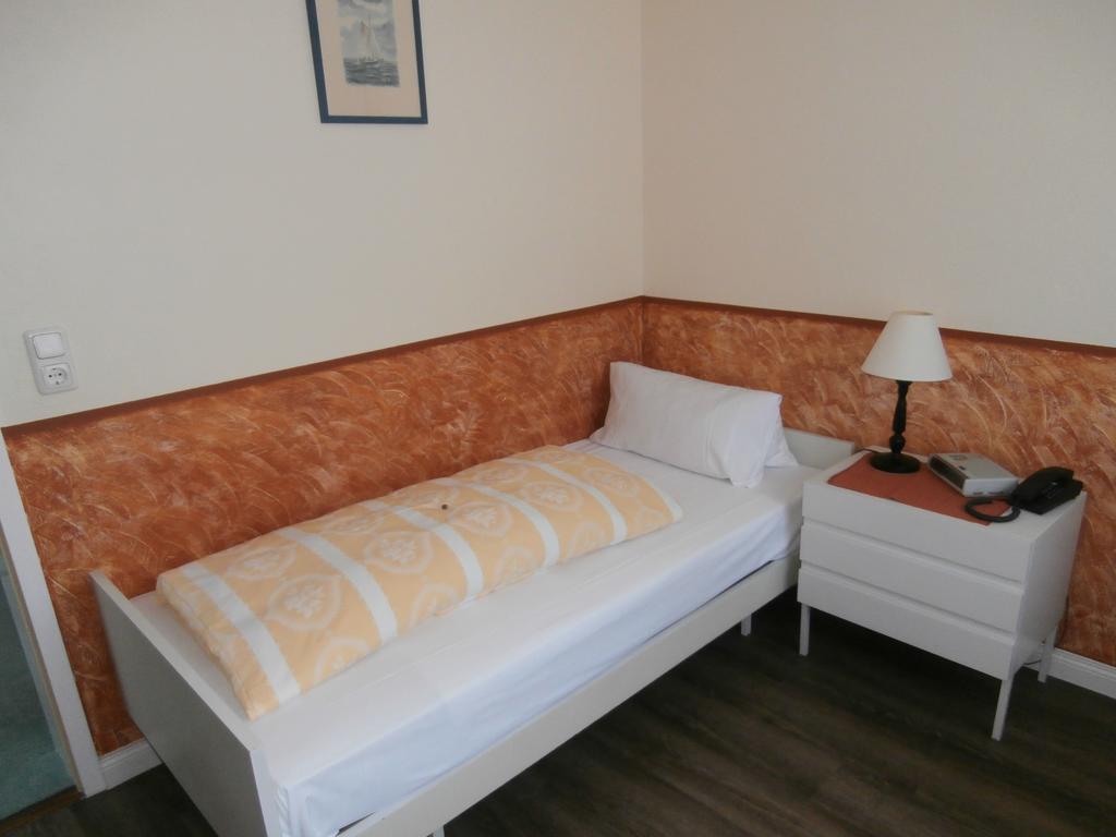 Hotel Hasselbarth Burg auf Fehmarn Phòng bức ảnh