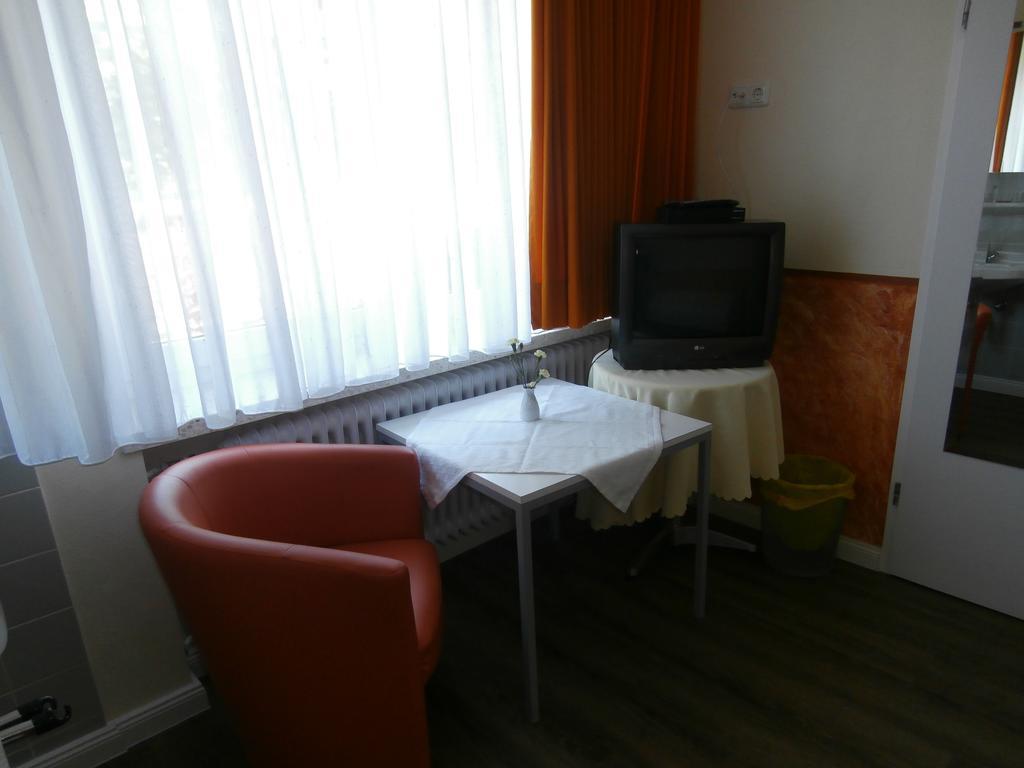Hotel Hasselbarth Burg auf Fehmarn Phòng bức ảnh